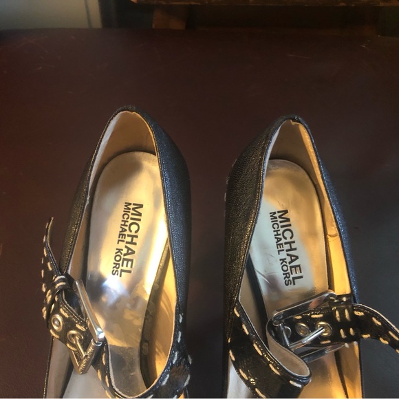 Michael Kors heels, black, in woman’s size 8 1/2 - Picture 2 of 4